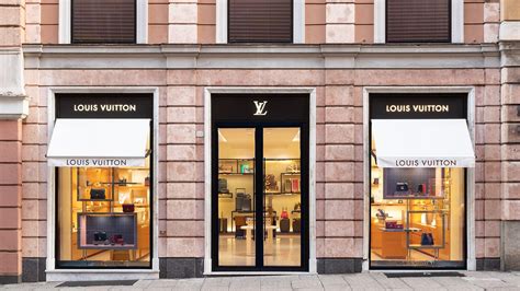 louis vuitton locations in italy